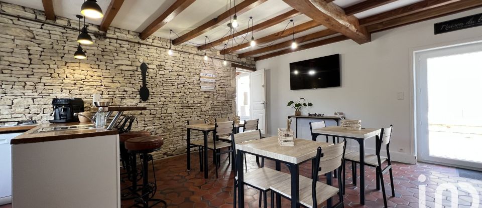 Maison traditionnelle 12 pièces de 335 m² à Cognac (16100)