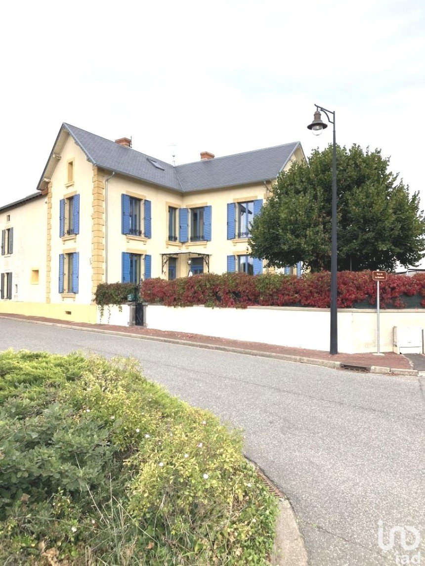 Maison 6 pièces de 160 m² à Saint-Forgeux-Lespinasse (42640)