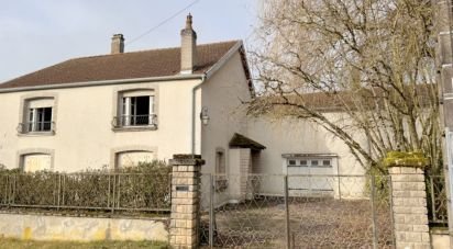 House 9 rooms of 200 m² in Haute-Amance (52600)