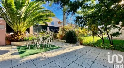 House 5 rooms of 107 m² in Six-Fours-les-Plages (83140)