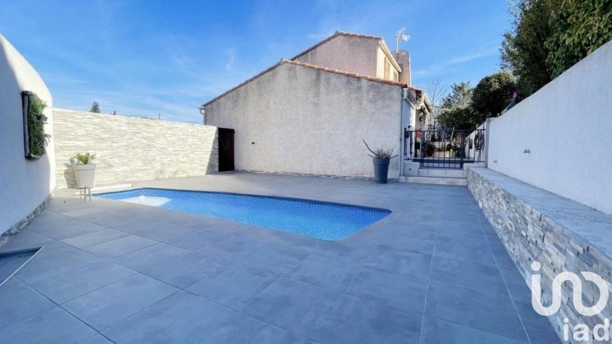 House 4 rooms of 97 m² in Martigues (13500)