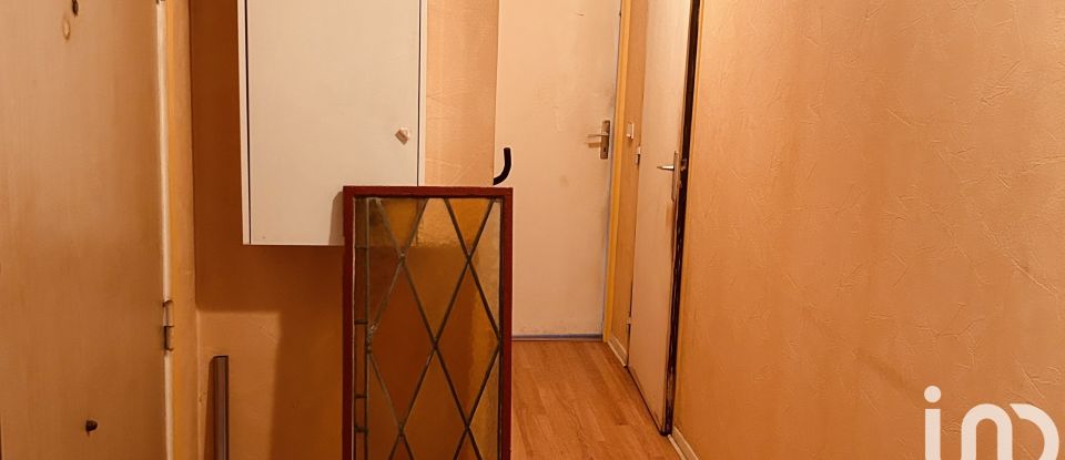 Appartement 2 pièces de 49 m² à Bondy (93140)