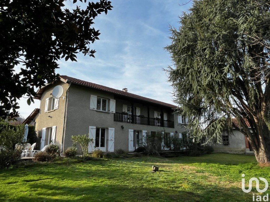 Maison 7 pièces de 214 m² à Lubret-Saint-Luc (65220)