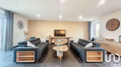 Longere 6 rooms of 206 m² in Meslay-du-Maine (53170)