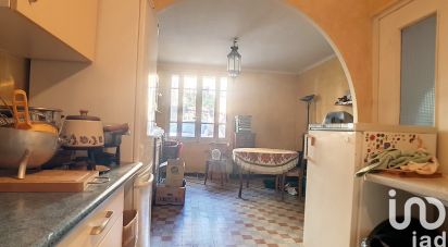 Village house 14 rooms of 204 m² in Garéoult (83136)