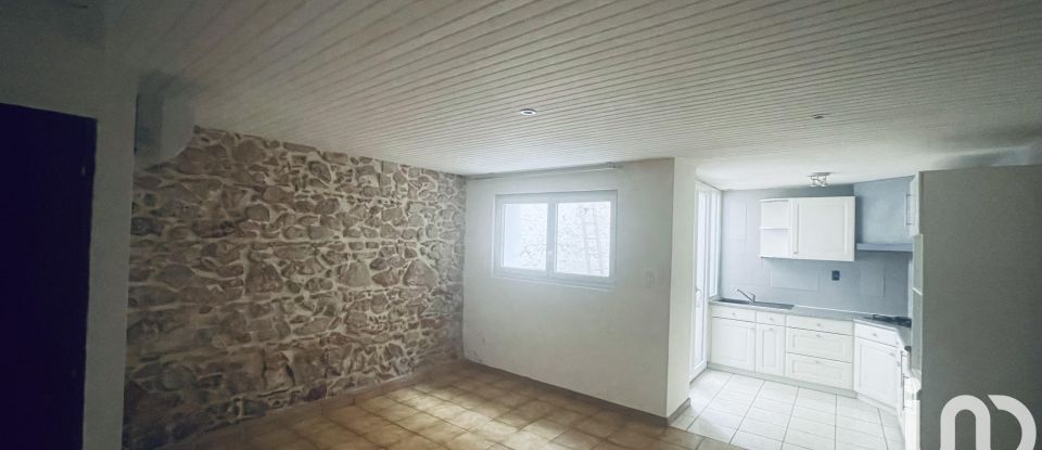 Village house 3 rooms of 64 m² in Salses-le-Château (66600)