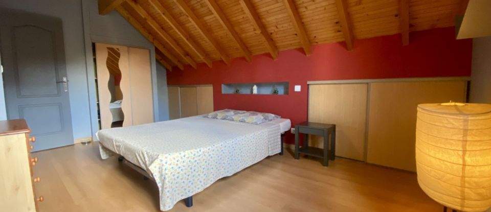 House 6 rooms of 180 m² in Bagnères-de-Bigorre (65200)