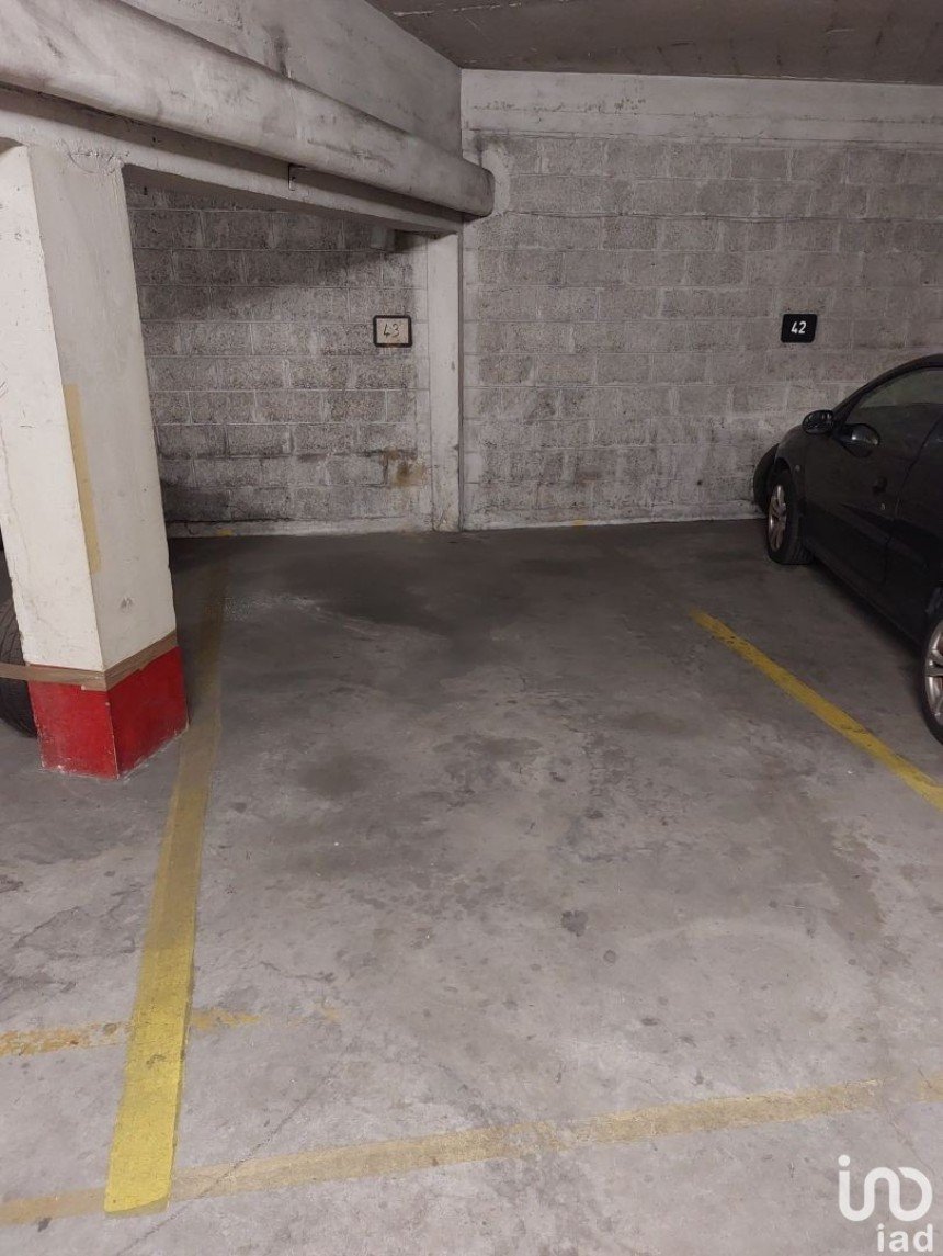 Parking of 12 m² in Chalon-sur-Saône (71100)