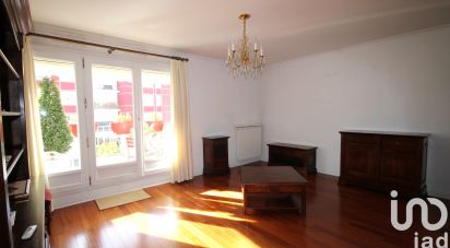 Apartment 2 rooms of 48 m² in Pau (64000)