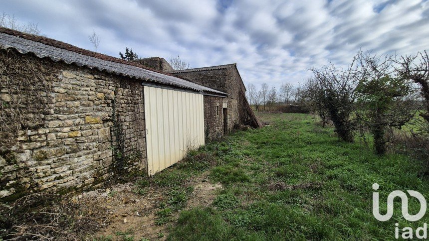 Barn conversion 4 rooms of 115 m² in Saint-Hilaire-des-Loges (85240)