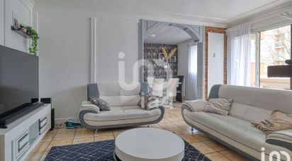 Apartment 3 rooms of 77 m² in Évry (91000)