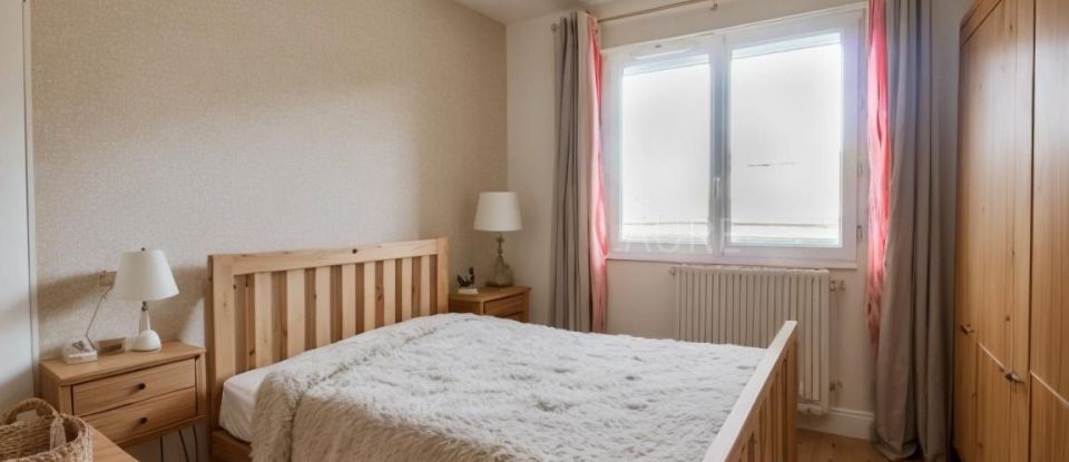 Apartment 3 rooms of 57 m² in Saint-Maur-des-Fossés (94210)