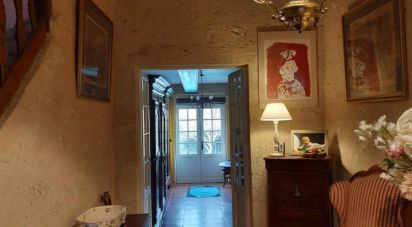 House 8 rooms of 289 m² in Pujols (33350)