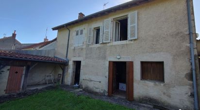 Village house 4 rooms of 90 m² in Journet (86290)
