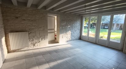 House 10 rooms of 285 m² in Monts-sur-Guesnes (86420)