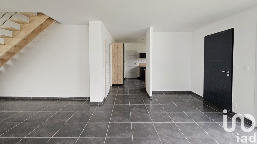 Maison traditionnelle 5 pièces de 105 m² à Pluneret (56400)