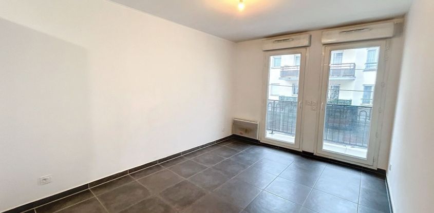 Apartment 3 rooms of 55 m² in Pontault-Combault (77340)