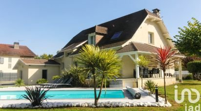House 8 rooms of 190 m² in Jurançon (64110)