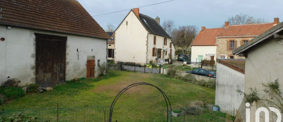 Maison de village 8 pièces de 130 m² à Beaune-d'Allier (03390)
