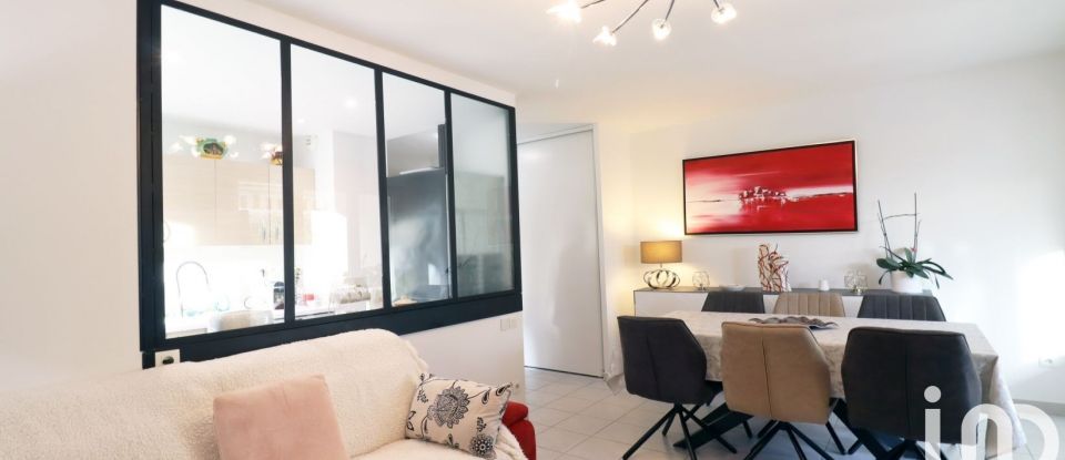 Apartment 3 rooms of 64 m² in La Ciotat (13600)