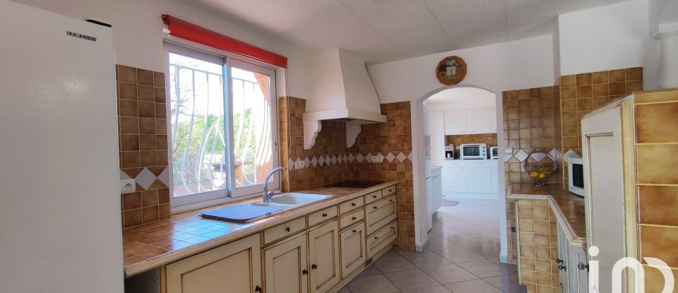 Traditional house 11 rooms of 260 m² in Caux (34720)