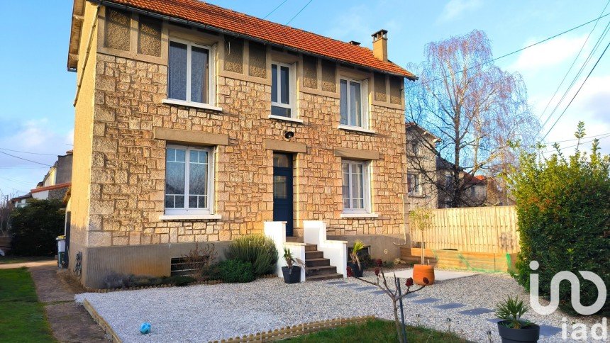 House 4 rooms of 93 m² in Poitiers (86000)