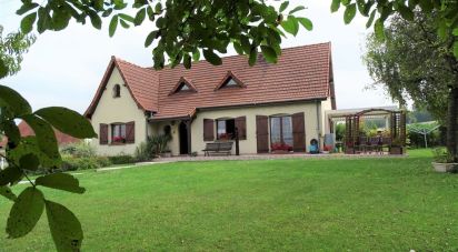 House 8 rooms of 210 m² in Pont-Noyelles (80115)