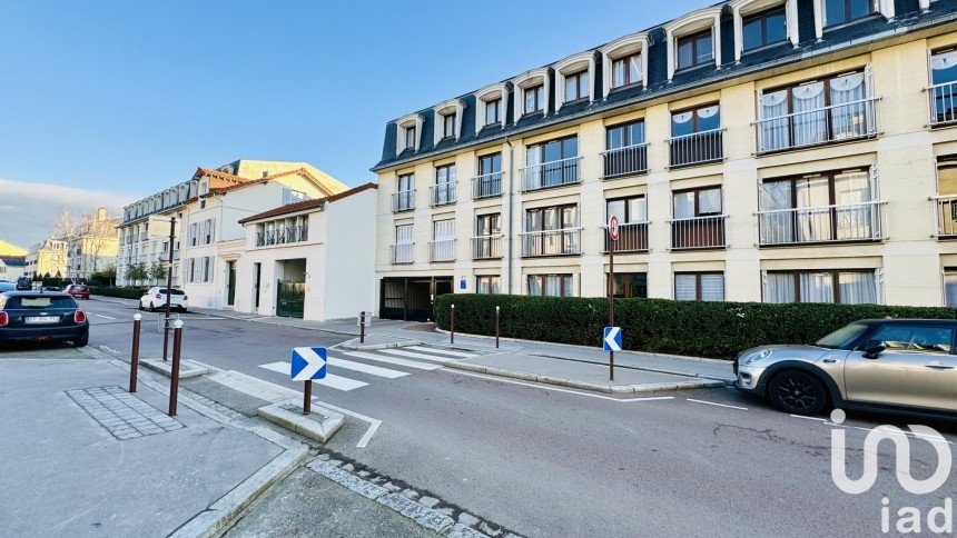 Apartment 5 rooms of 110 m² in Versailles (78000)