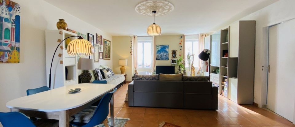 Apartment 3 rooms of 77 m² in Port-la-Nouvelle (11210)