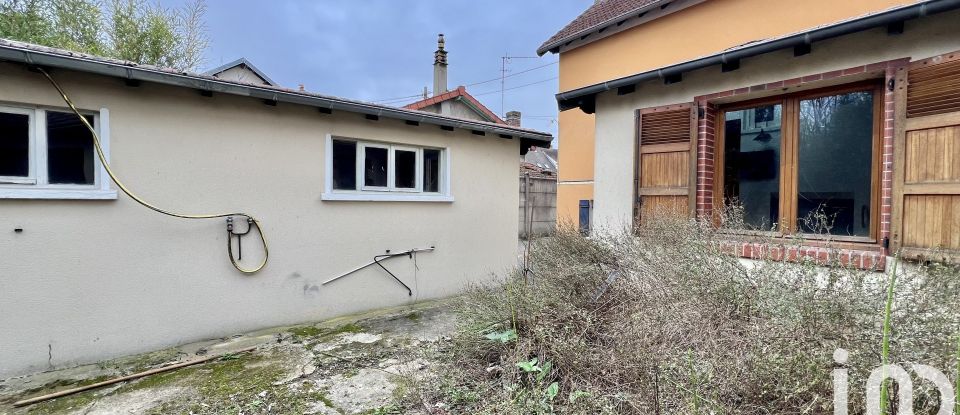 House 3 rooms of 80 m² in Viry-Châtillon (91170)
