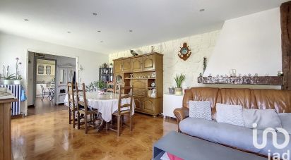 Maison traditionnelle 6 pièces de 130 m² à Maincy (77950)