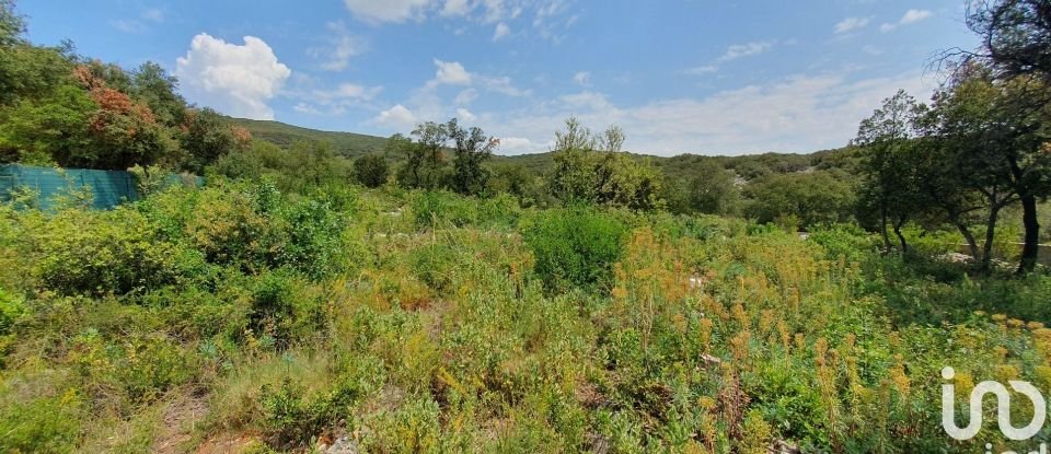 Land of 1,240 m² in Caussiniojouls (34600)