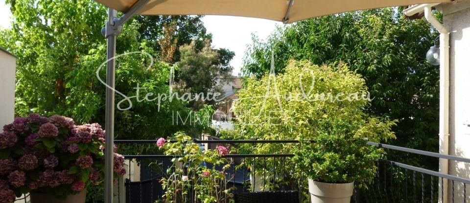 House 3 rooms of 84 m² in Arcueil (94110)