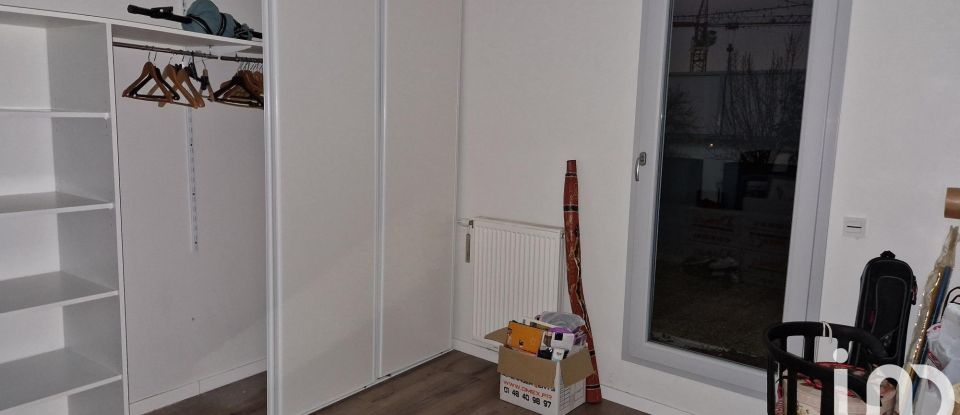 Apartment 4 rooms of 98 m² in Noisy-le-Sec (93130)
