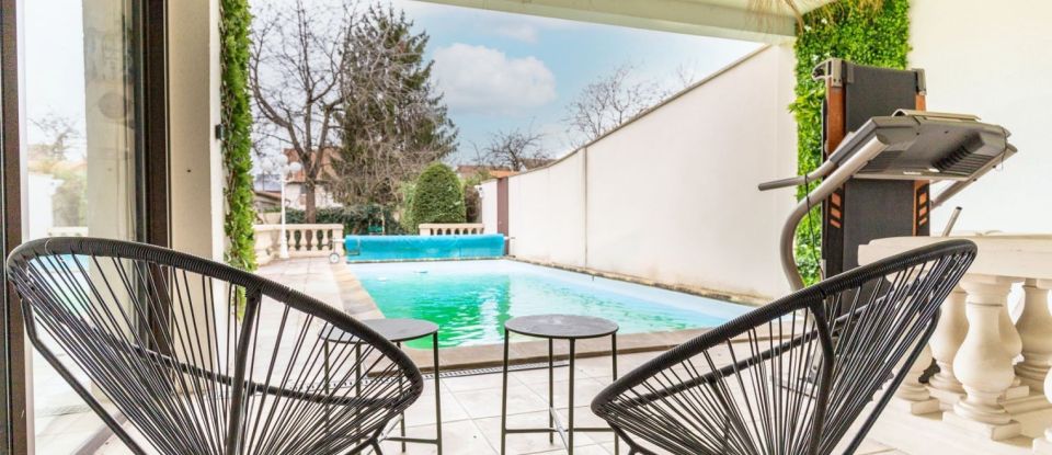 House 5 rooms of 142 m² in Chilly-Mazarin (91380)