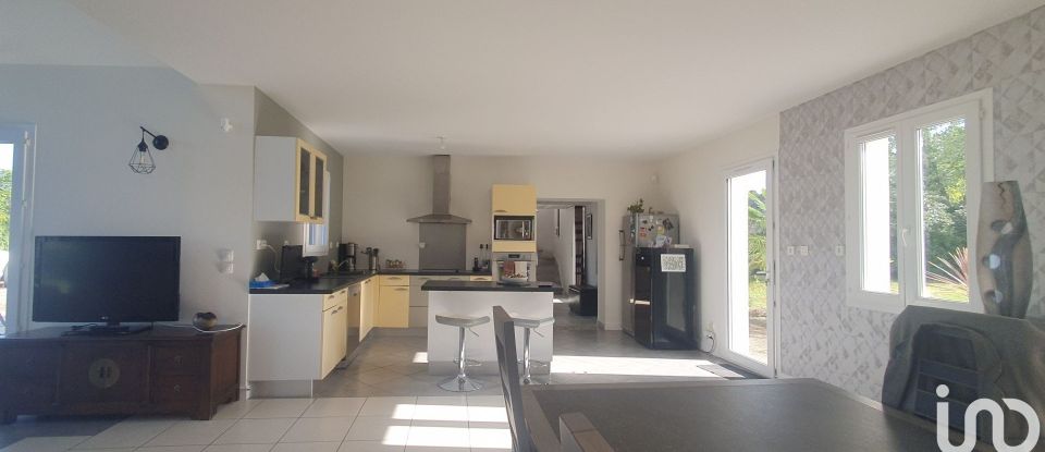 House 4 rooms of 196 m² in Tiercé (49125)