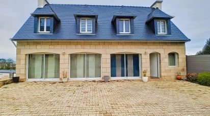 House 10 rooms of 470 m² in Plonéour-Lanvern (29720)
