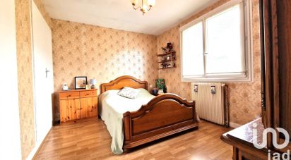 Traditional house 4 rooms of 85 m² in Thiers (63300)