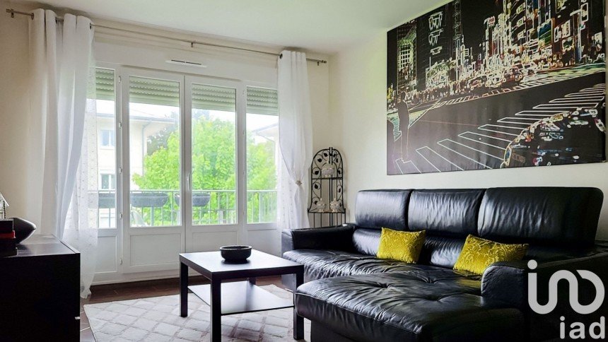 Apartment 3 rooms of 61 m² in Crépy-en-Valois (60800)