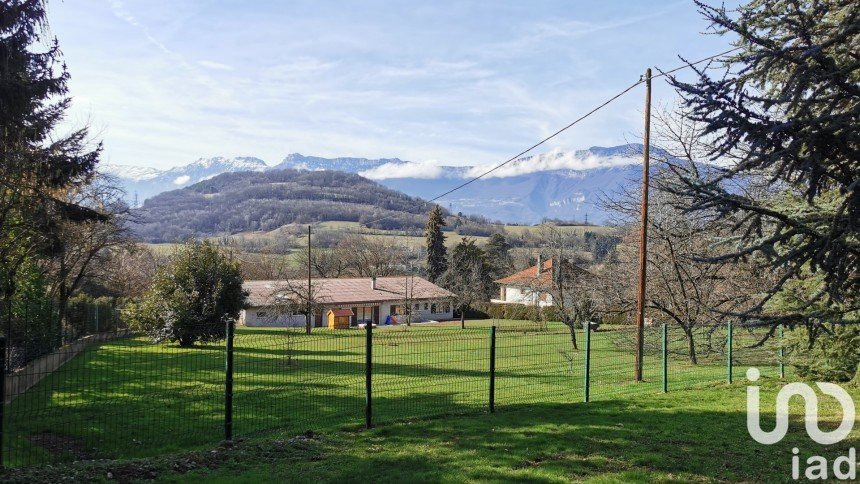 Terrain de 2 225 m² à Brié-et-Angonnes (38320)