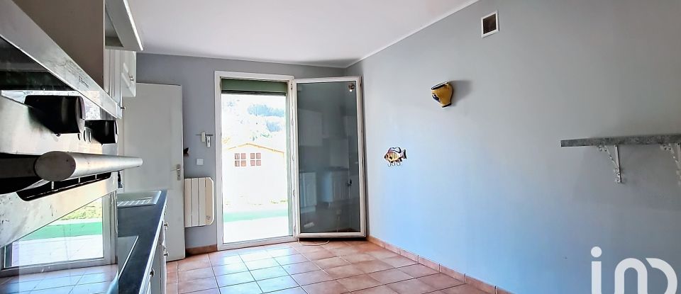 Maison traditionnelle 5 pièces de 123 m² à Aspremont (05140)