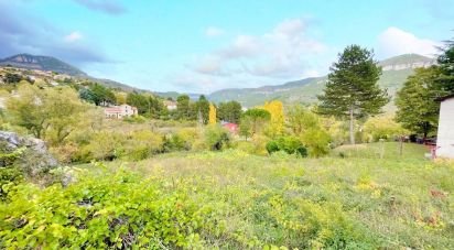Land of 1,700 m² in Millau (12100)