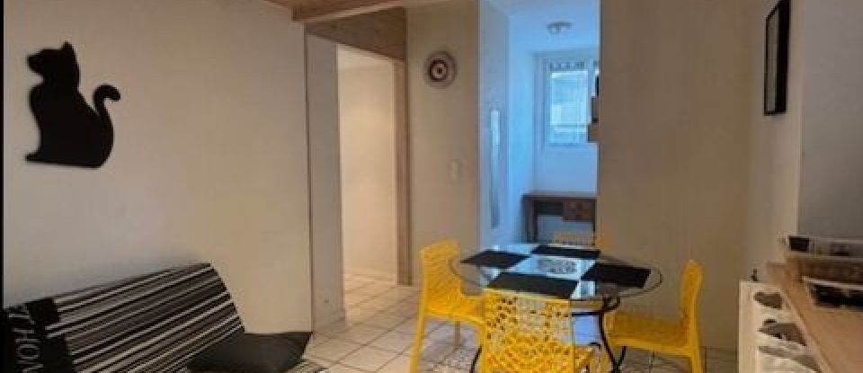 Appartement 4 pièces de 60 m² à Vals-les-Bains (07600)