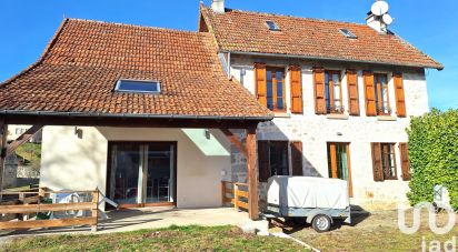 House 7 rooms of 156 m² in Leucamp (15120)