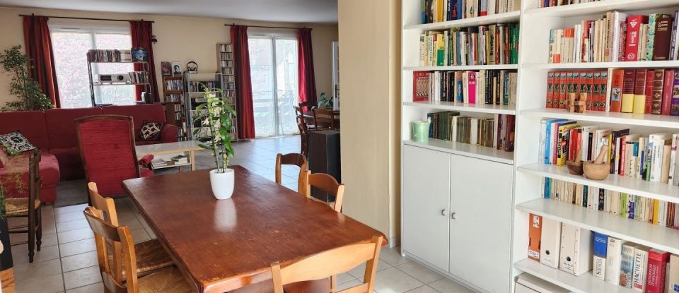 House 9 rooms of 225 m² in Clichy-sous-Bois (93390)