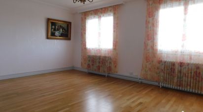 House 6 rooms of 120 m² in Montluçon (03100)