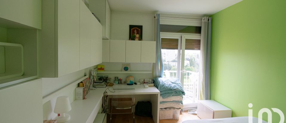 Apartment 7 rooms of 132 m² in Antony (92160)
