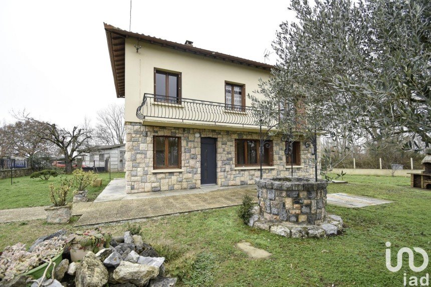 House 7 rooms of 130 m² in Seysses (31600)