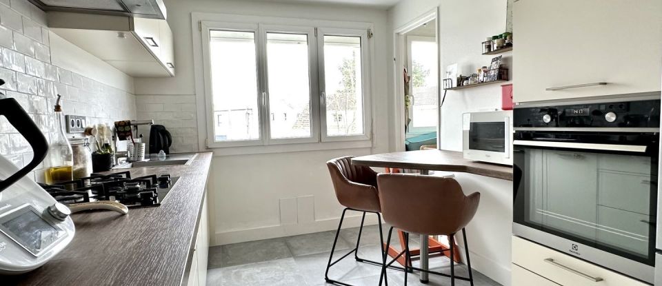 Apartment 4 rooms of 82 m² in Saint-Herblain (44800)