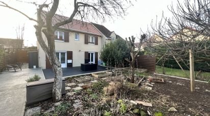 House 6 rooms of 95 m² in Saint-Pierre-du-Perray (91280)